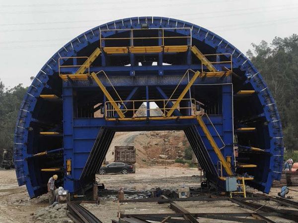 隧道襯砌臺車安全操作規(guī)程有哪些? 隧道襯砌臺車安全操作規(guī)程有哪些?